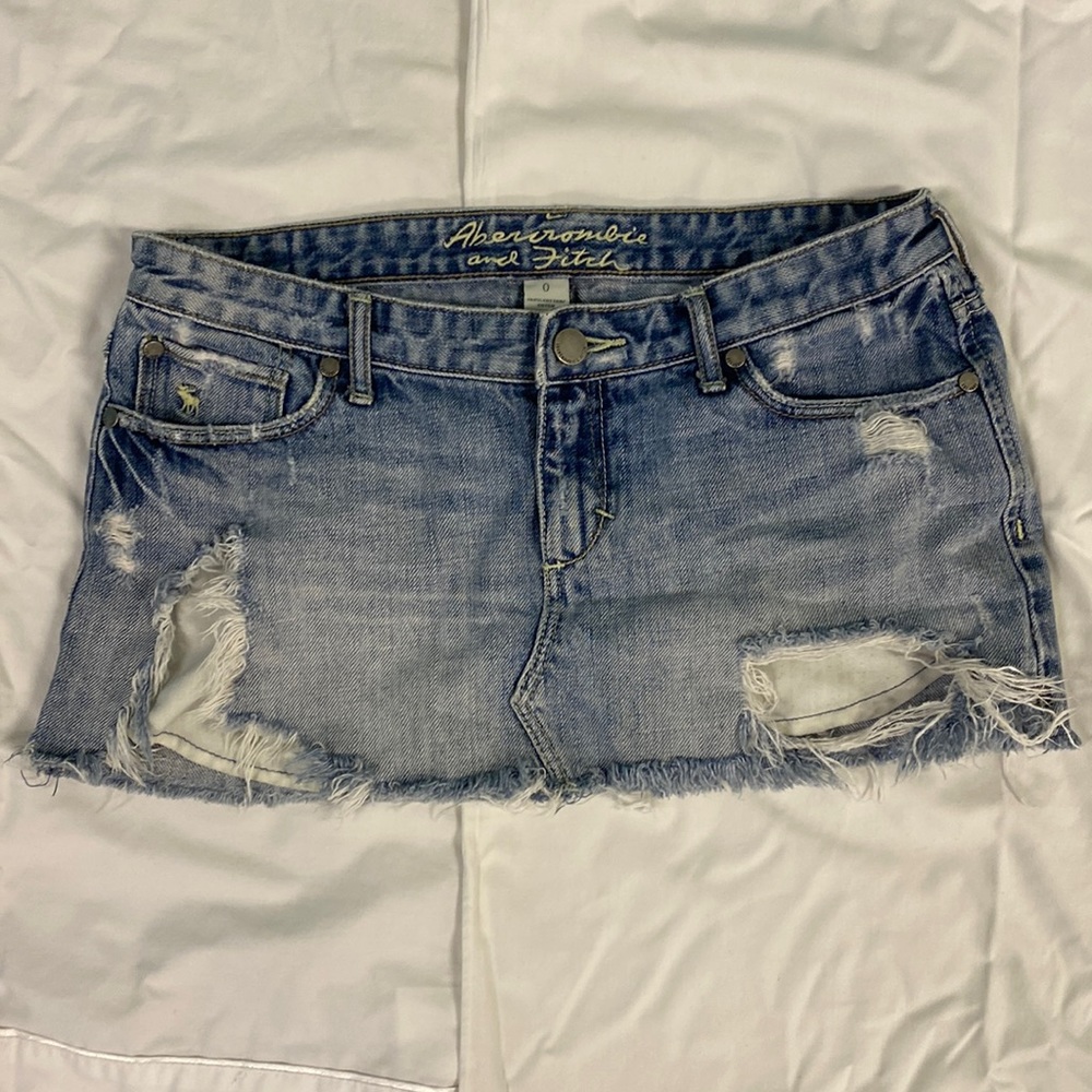 Abercrombie and Fitch ripped jean skirt size 0